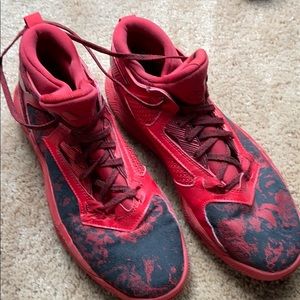 Bounce by Adidas size 9